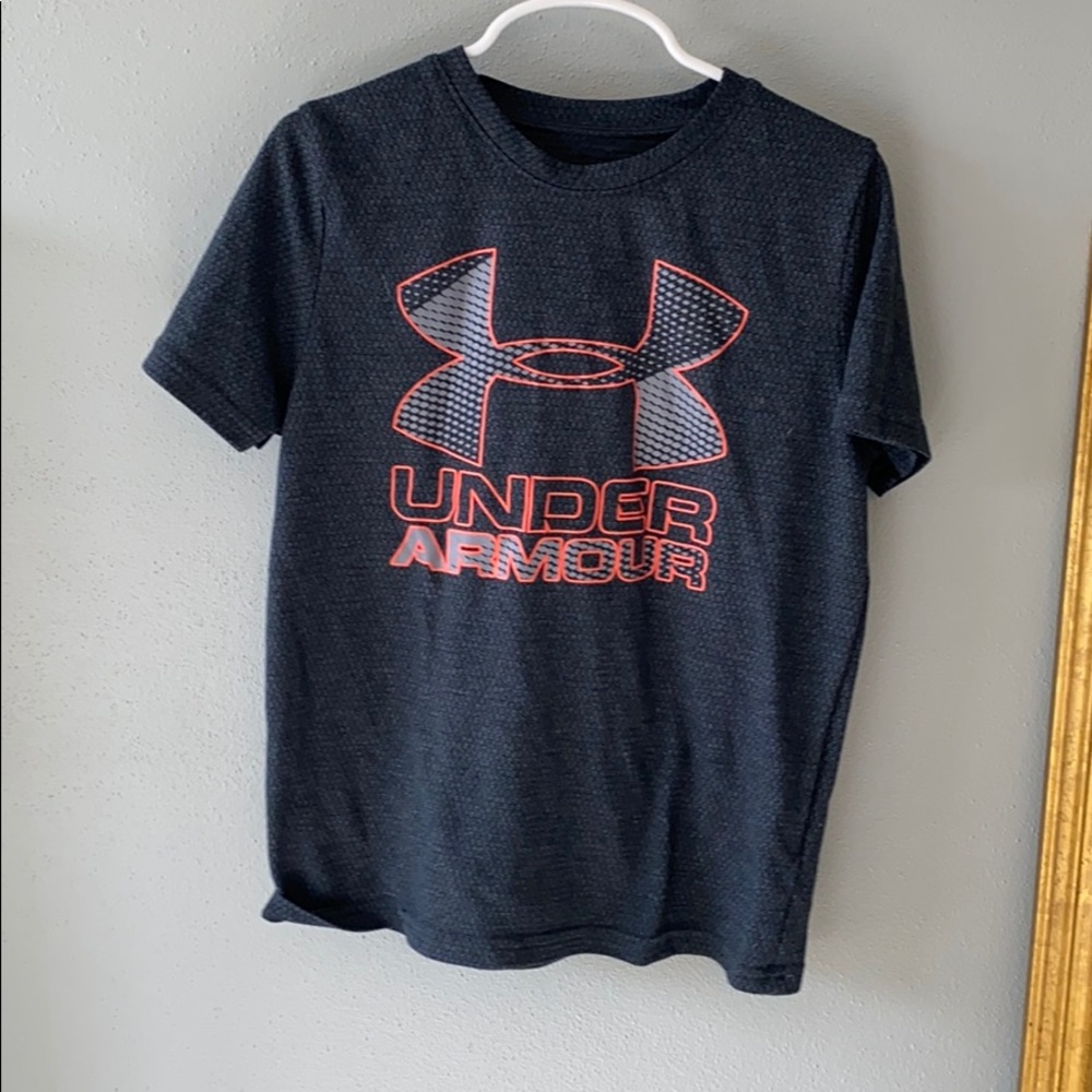 Boys Under Armour heatgear tshirt